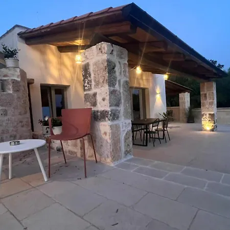 度假居 Trulli House 普蒂尼亚诺